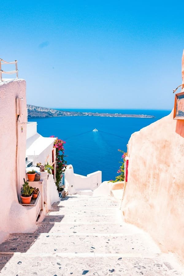 Whitewashed lanes and blue domes in Oia, Santorini